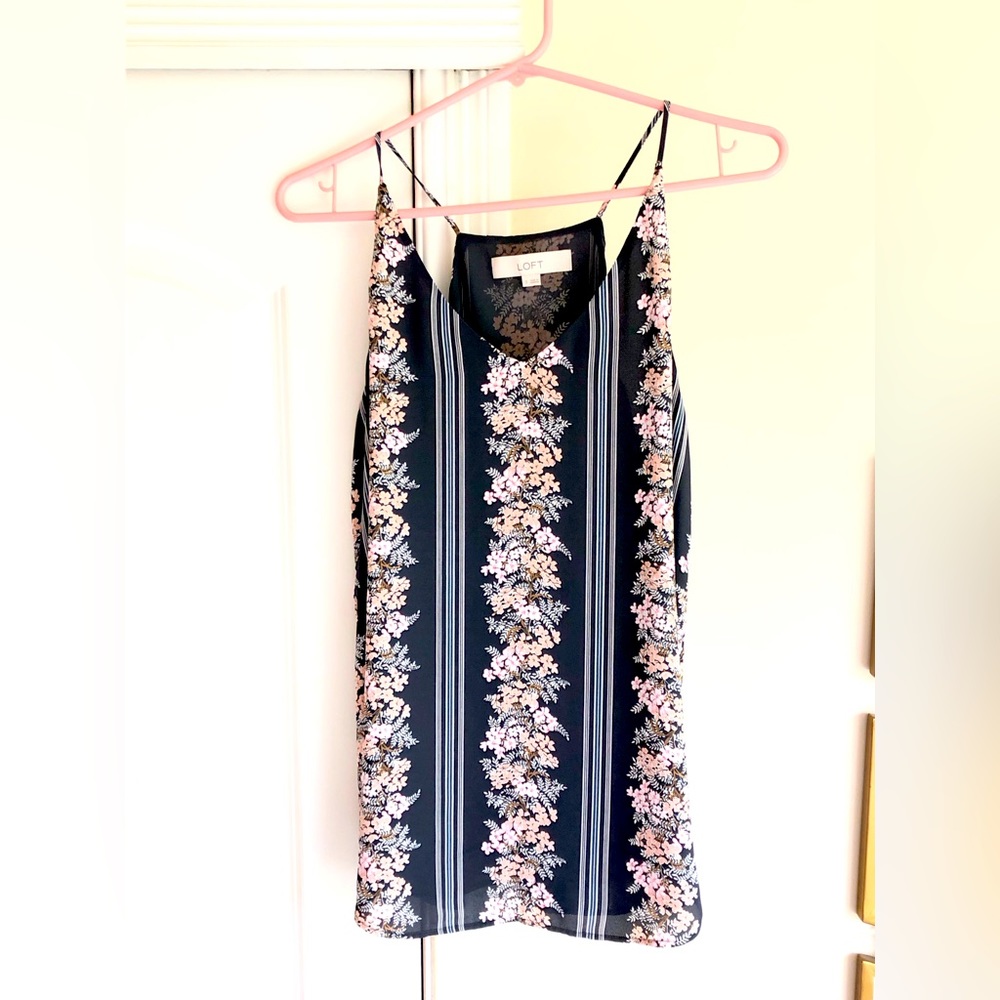 Like new LOFT tank top size small